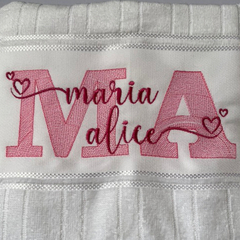 Kit Toalha Bordada Personalizada - Iniciais e Nome com Coração