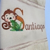 Toalha Lavabo Bordada Personalizada Infantil 30 x 45 cm - Safari: Macaquinho com Inicial