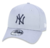 Boné New Era 9FORTY Aba Curva Ajustável MLB New York Yankees Basic - Cinza