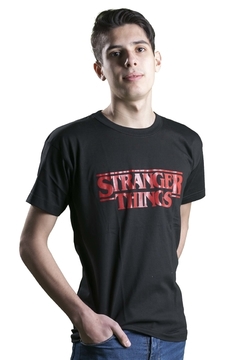 Remera Stranger Thing logo