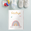 Caderneta de saúde arco-íris e corações