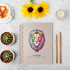 Devocional leão colorido com capa personalizada