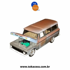 Miniatura 1:64 Auto World - PATINA SERIES - 1.965 Chevy Suburban - Mijo Exclusive - CP7797 na internet