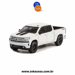 1:64 GREEN LIGHT - 2020 Chevrolet Silverado RST Rally Edition - All Terrain Série 13 - comprar online