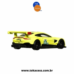 Miniatura 1:64 Hot Wheels - Premium - Car Culture - Race Day - Aston Martin Vantage GTE na internet