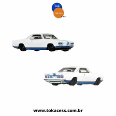 1:64 Hot Wheels - Premium Car Culture 66 Chevrolet Corvair Yenco Stinger - comprar online