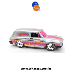 Miniatura 1:64 Hot Wheels - Ultra Hots - Custom 1969 Volkswagen Squareback - HLH92-D511 - comprar online