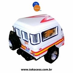 Imagem do Miniatura 1:64 Johnny Lightning - Speed Racer - 1980 Toyota Land Cruiser - JLCP7464