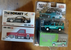 Kombo Miniaturas 1:64 -Kaido House e Mini GT - Chevrolet Silverado Kaido V1 #066 / The Hornet # 093 / Mini GT - Land Rover Defender 110 #590