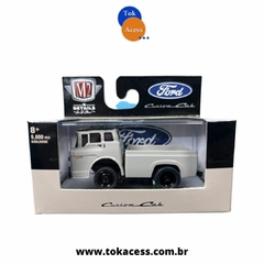 1:64 M2 MACHINES - 1970 Ford C600 Custon Cab Pickup Truck Gray