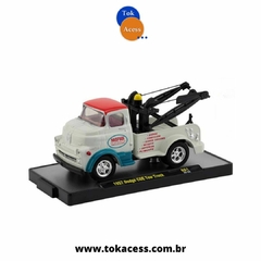 Miniatura 1:64 M2 MACHINES - MOPAR - 1.957 Dodge Coe Tow Truck - R61 20-63 - comprar online