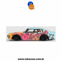 Miniatura 1:64 MINI GT - Nissan Skyline Kenmeri Liberty Walk LBWK Kuma (698) na internet