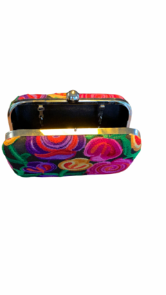 CLUTCH TECIDO BORDADO FLOWERS - comprar online