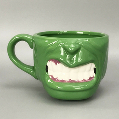 Caneca 3D em porcelana óssea da Marvel