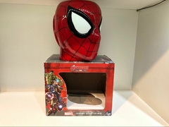 Caneca 3D em porcelana óssea da Marvel