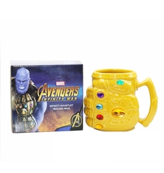 Caneca 3D em porcelana óssea da Marvel