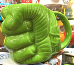 Caneca 3D em porcelana óssea da Marvel