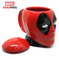 Caneca 3D em porcelana óssea da Marvel