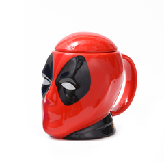 Caneca 3D em porcelana óssea da Marvel