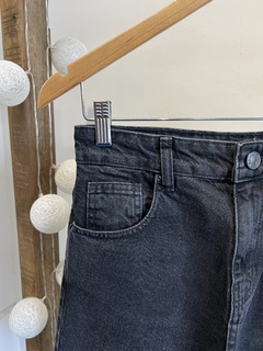 Bermuda Jeans Carbono mais atemporal IMPOSSIBLE!!! - loja online