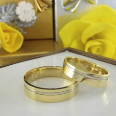 Alianças De Casamento Lisa 6mm Fio Central Ouro 18k + Brindes - Bonita de Prata