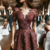 Romance en Borgoña: Vestido de Encaje con Elegancia Atemporal - comprar online