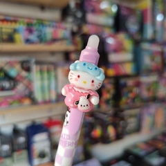 PLUMAS DE GEL RETRÁCTILES TINTA NEGRA MUNDO SANRIO KUROMI - tienda en línea