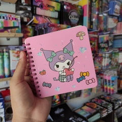 MINI LIBRETAS KUROMI ARILLOS PASTA SEMI DURA DECORADAS BRILLOS MUNDO SANRIO 52 PÁGINAS 12x12cm - comprar en línea