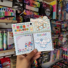 Imagen de POST IT y BLOC DE NOTAS CUADRADOS DECORADOS MUNDO SANRIO 7.5x7.5cm 100 pzs