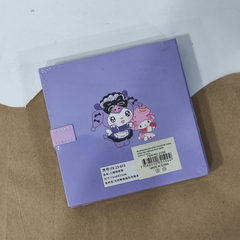 LIBRETA CUADRADA KUROMI CON APLICACIONES DORADAS 13 x 13 cm MUNDO SANRIO - comprar en línea