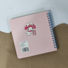 LIBRETA CUADRADA RAYAS ARILLOS SEPARADORES INCLUIDOS 3D PASTA SEMI DURA 15 x 15 cm 70 PAGS MUNDO SANRIO - tienda en línea