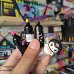 MARCATEXTOS HIGHLIGHTER TRIPLE PUNTA CINCEL CABEZAL DE PLÁSTICO KUROMI MUNDO SANRIO