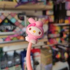 PLUMAS FLEXIBLES DE PLÁSTICO PUNTA FINA TINTA NEGRA PERSONAJES MUNDO SANRIO 4 MODELOS DIFERENTES - tienda en línea