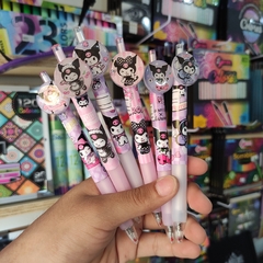 PLUMAS RETRÁCTILES KUROMI TINTA NEGRA PUNTA 0.5MM MUNDO SANRIO