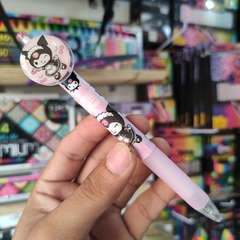 PLUMAS RETRÁCTILES KUROMI TINTA NEGRA PUNTA 0.5MM MUNDO SANRIO