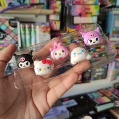 BORRADORES PERSONAJES MUNDO SANRIO PAQUETE DE 5 GOMAS DE BORRAR MUNDO SANRIO - Maco Creativos