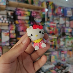 SACAPUNTAS HELLO KITTY PLÁSTICO RIGIDO M.Q DRAW ME 4.5 X 3.5 CM AFILADOR MUNDO SANRIO - comprar en línea