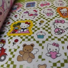 Imagen de LIBRO DE STICKERS HELLO KITTY PRECORTADOS MATERIAL PAPEL 10 X 13.5 CM 450 PZS SANRIO