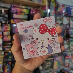 POST IT HELLO KITTY STICKY NOTES NOTAS ADHESIVAS 8 X 8 CM MUNDO SANRIO - Maco Creativos