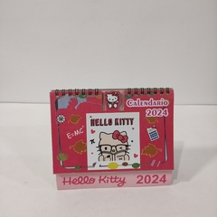 CALENDARIO 2024 HELLO KITTY ARILLOS METALICOS 16 X 11 CM MUNDO SANRIO