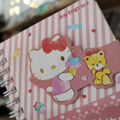 LIBRETAS MINI HELLO KITTY JOYTOP ARILLOS CIERRE DE IMAN HOJAS DE RAYAS 9.5 X 10 CM MUNDO SANRIO - comprar en línea