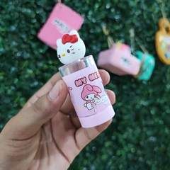 SACAPUNTAS HELLO KITTY CONTENEDOR DE PLÁSTICO 7x3cm CABEZAL SEMI SUAVE MUNDO SANRIO