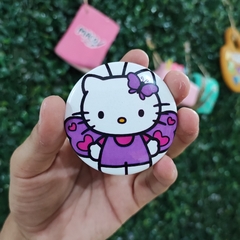 PINS METÁLICOS HELLO KITTY DISEÑOS DIFERENTES 5 CM MUNDO SANRIO - tienda en línea