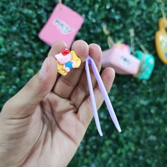 Imagen de DIY PERSONAJES MUNDO SANRIO STICKERS PLACAS DE PLÁSTICO PINZAS CADENA DE CUENTAS MUNDO SANRIO