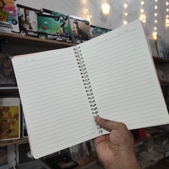 LIBRETAS MARCA DEPAI A5 145 X 210 MM CF 70 PAGS HOJAS DE RAYAS ARILLOS METÁLICOS PASTA DE PLÁSTICO SUAVE LIBRETAS - Maco Creativos