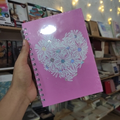 LIBRETAS ROSAS IT'S LOVE ARILLOS PASTA DURA 15 X 21 CM HOJAS CUADROS DETALLES GLITTER HOLOGRÁFICOS LIBRETAS - tienda en línea