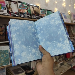 LIBRETA ICE MAGIC ELSA FROZEN IMAGEN RELIEVE 3D HOJAS DECORADAS PASTA DURA 128 X 188 MM 112 HOJAS LIBRETAS en internet