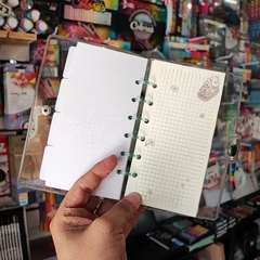 Imagen de LIBRETAS JINGU STATIONERY ARILLOS METALICOS REPUESTOS PASTA DE PLASTICO PROTECTORA SEPARADORES INCLUIDOS DETALLES DORADOS 75 X 150 MM 64 HOJAS CUADROS RAYAS PUNTOS EN BLANCO CIERRE DE BOTON LIBRETAS