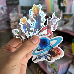 STICKERS PERSONAJES VARIOS GOKU TY STICKER 5O PZS STICKERS