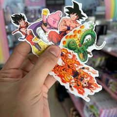 STICKERS PERSONAJES VARIOS GOKU TY STICKER 5O PZS STICKERS